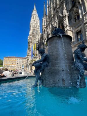 Fish Fountain (Fischbrunnen), Munich